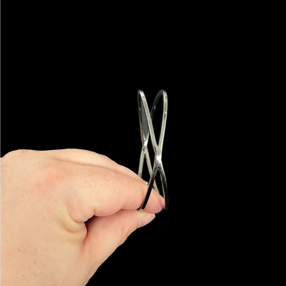 Twist Bangle Bracelet - Picture 4 of 4